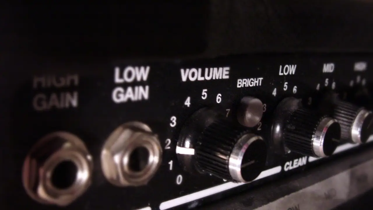 closeup-amp