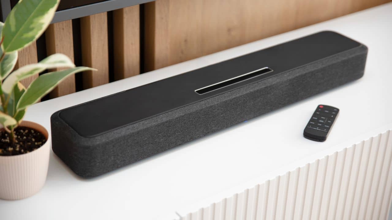 soundbar-and-remote