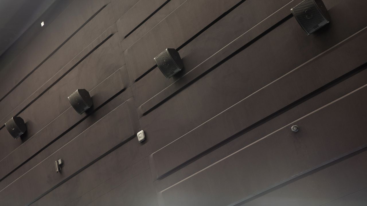 surround-speakers